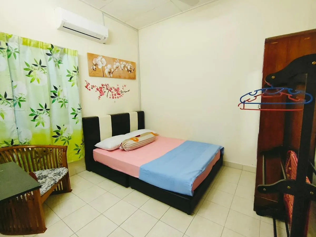 Hanaa Homestay Meru 이포